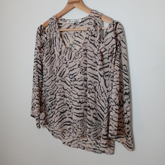 Lovers + Friends Cold Shoulder Top Abstract Print XS - Picture 3 of 8